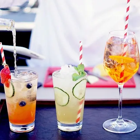 Otel Small Luxury Ambassador 4*