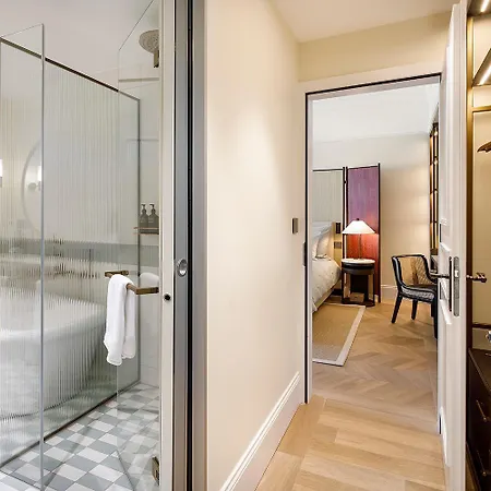 Hotel Small Luxury Ambassador