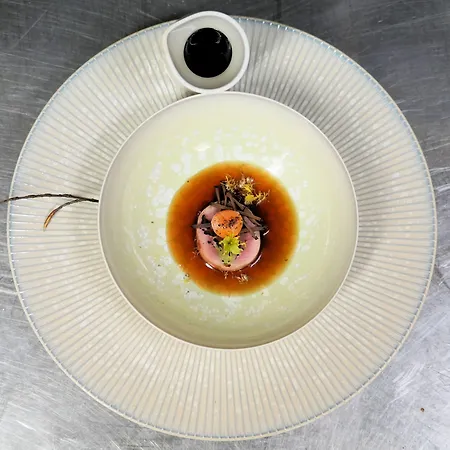 Small Luxury Ambassador Otel