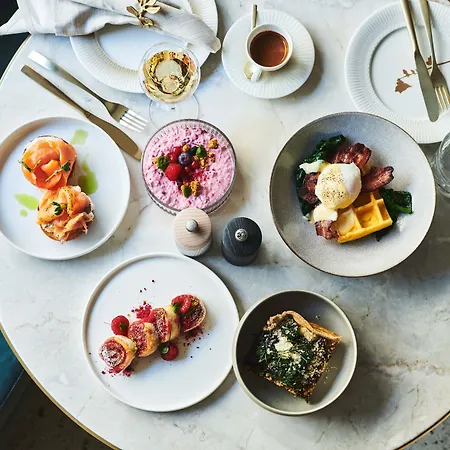 Otel Small Luxury Ambassador 4*