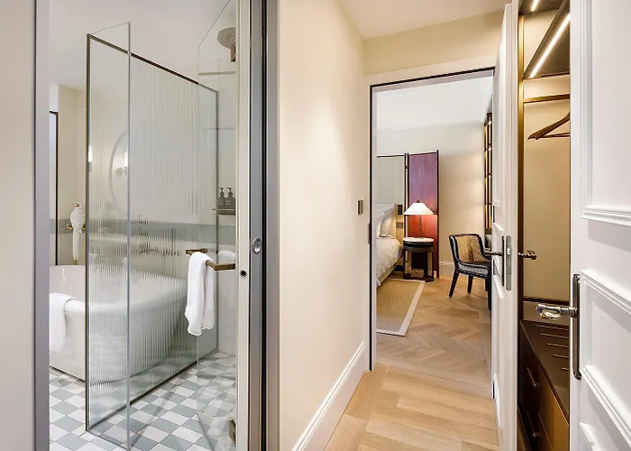 Hotel Small Luxury Ambassador