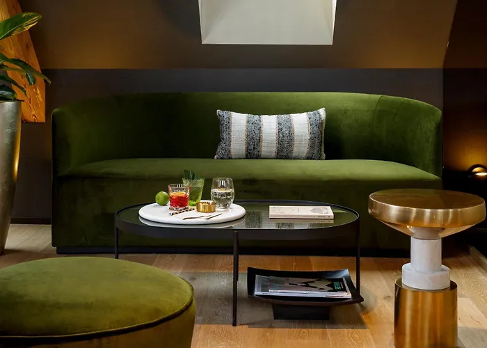 Small Luxury Ambassador 4* Zurich