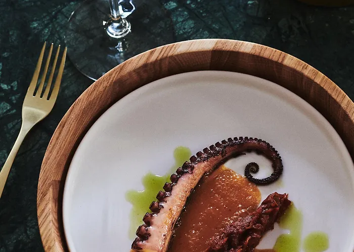 Small Luxury Ambassador 4*