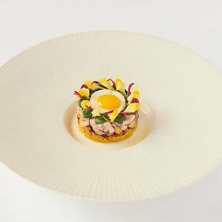 Small Luxury Ambassador Hotell 4*