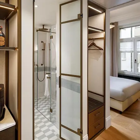 Small Luxury Ambassador Hotel 4*