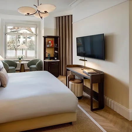 Hotel Small Luxury Ambassador