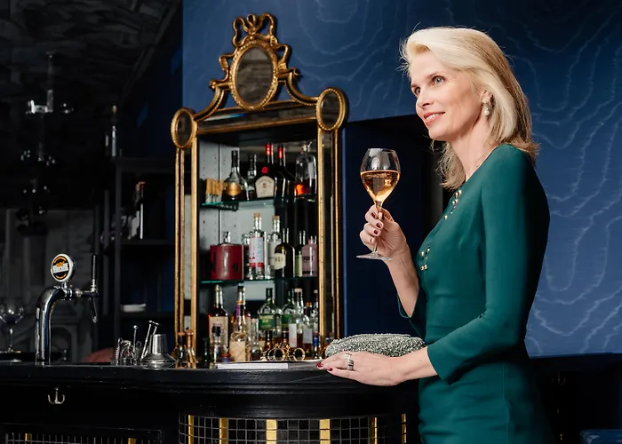 Small Luxury Ambassador 4*