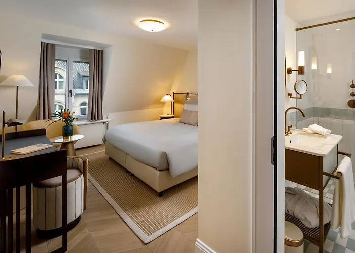 Small Luxury Ambassador 4*