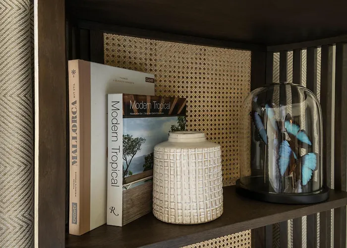 Small Luxury Ambassador 호텔