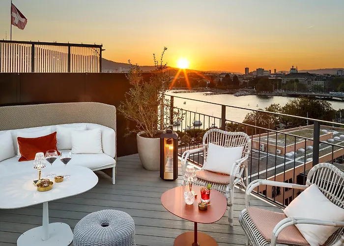 Hotell Small Luxury Ambassador