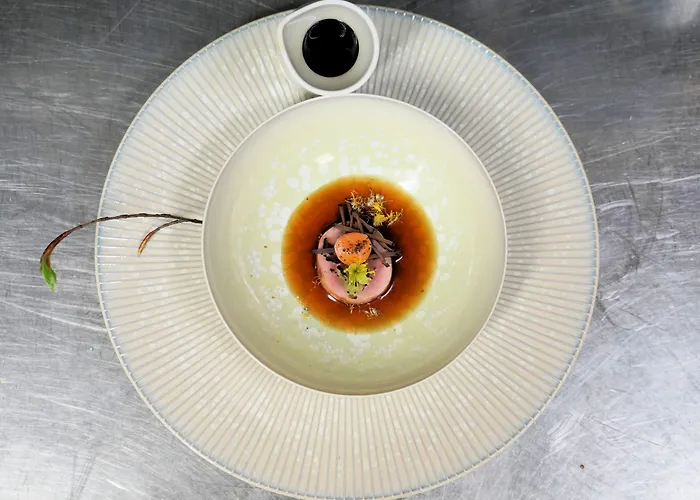 Small Luxury Ambassador 호텔