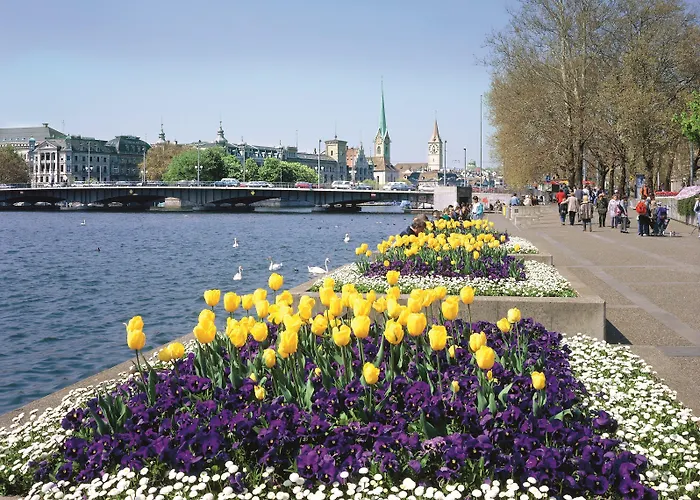 Small Luxury Ambassador Hotell 4*