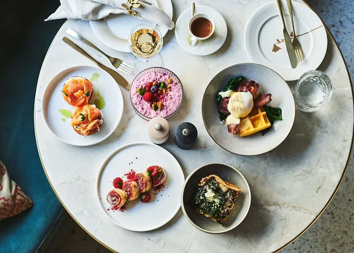 호텔 Small Luxury Ambassador 4*