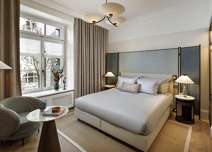 Small Luxury Ambassador 4*