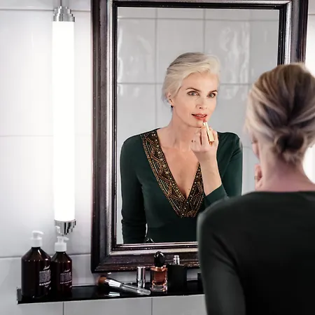 Small Luxury Ambassador Отель