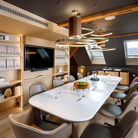 Small Luxury Ambassador Отель Цюрих