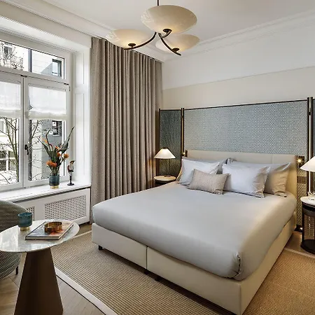 Small Luxury Ambassador 4*