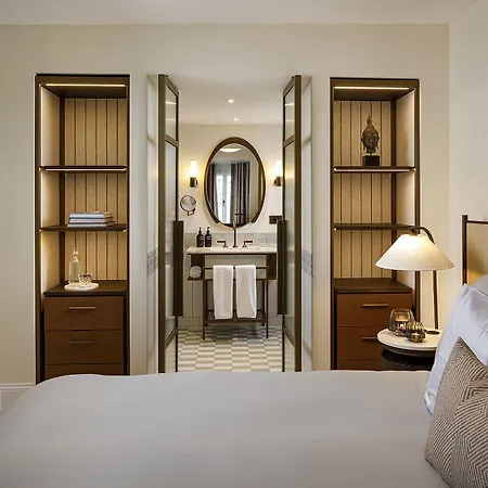 Small Luxury Ambassador 4*