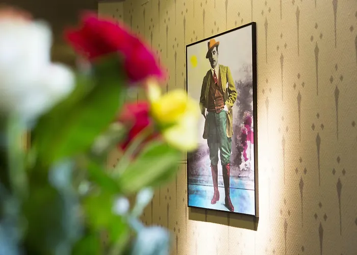 Small Luxury Ambassador 4*